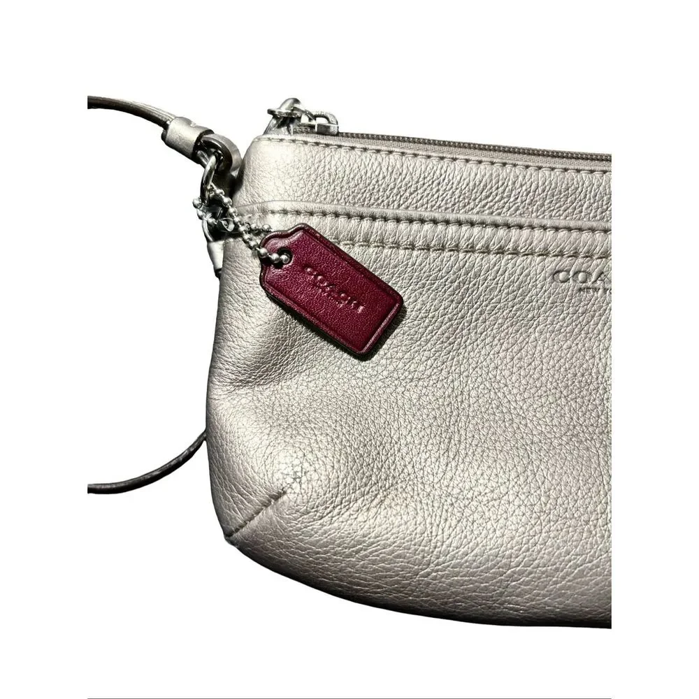 Coach Vintage Leather Metallic Wristlet